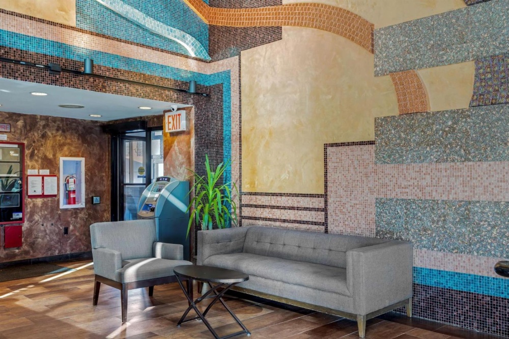 Best Western Plus Brooklyn Bay Hotel