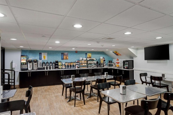 Best Western Plus Brooklyn Bay Hotel Main image