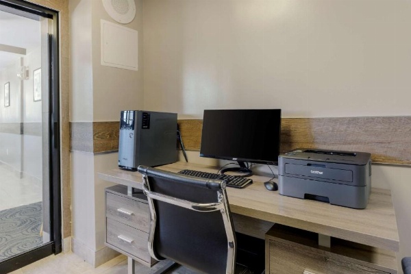 Best Western Plus Brooklyn Bay Hotel image 8